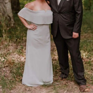 JJ's HOUSE | Womens off the shoulder floor length train Gray Medium